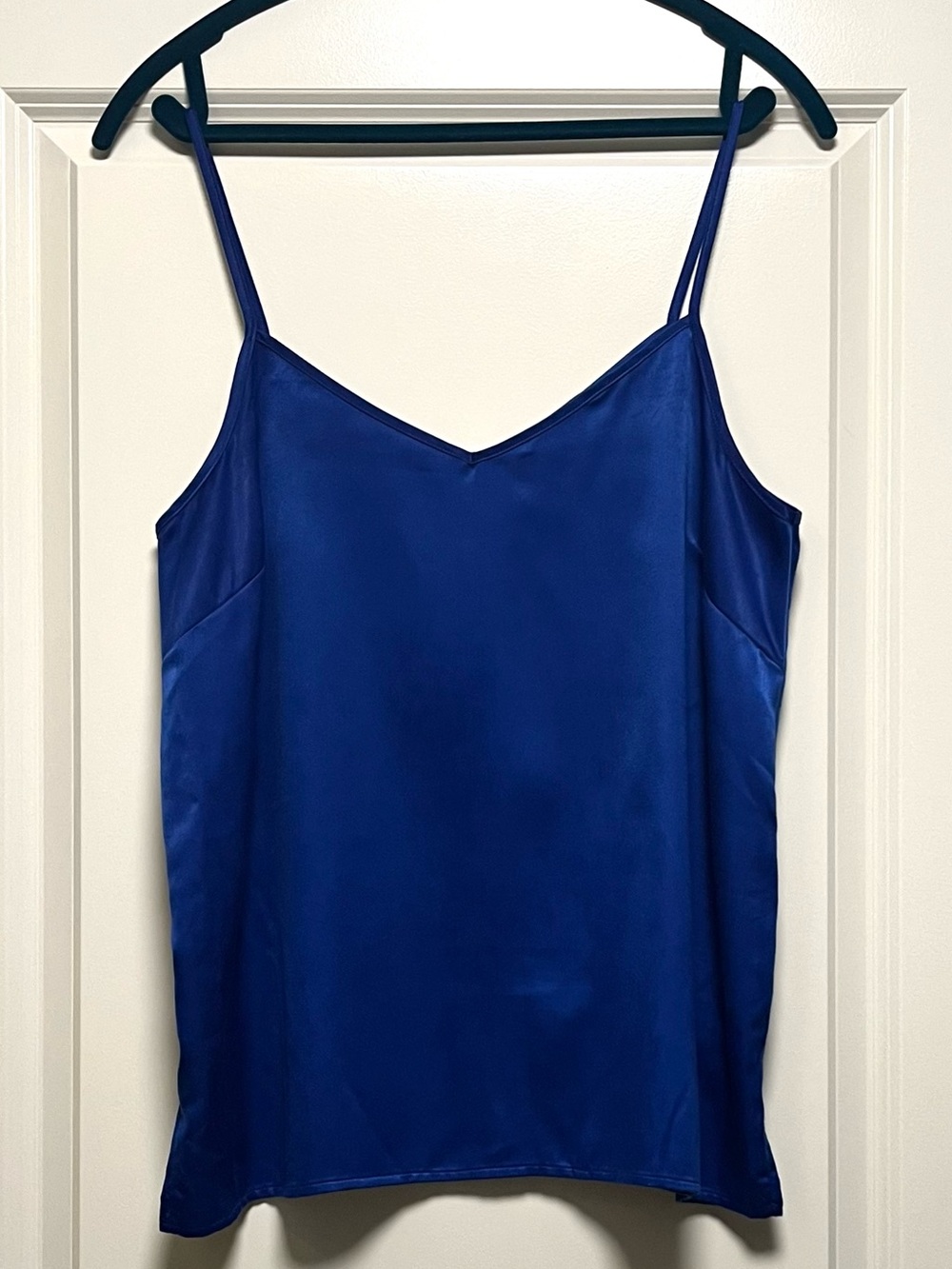 EUC The Limited V Neck Tank Lightweight Luxe Velvety Soft Tank Royal Blue M